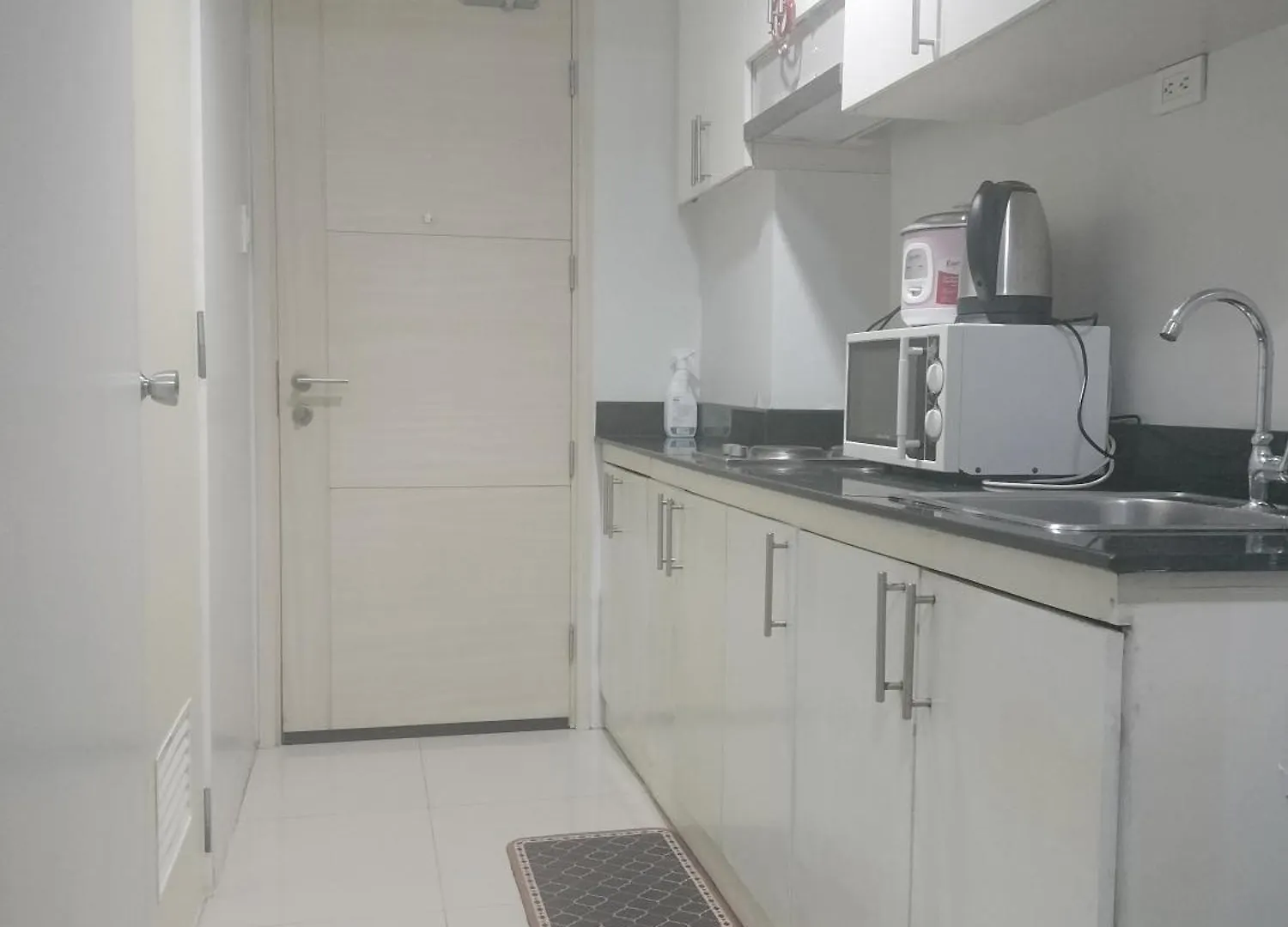 Glenda Place Aurum At Sea Residences Manila Philippines