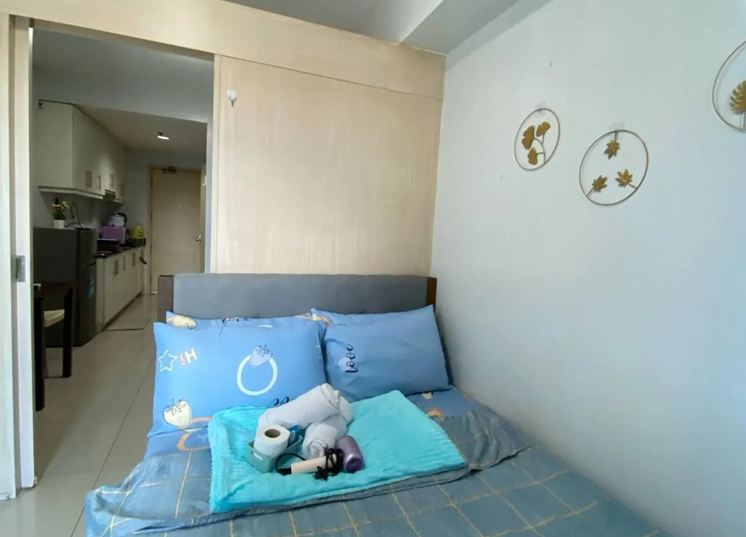 Glenda Place Aurum At Sea Residences Manila